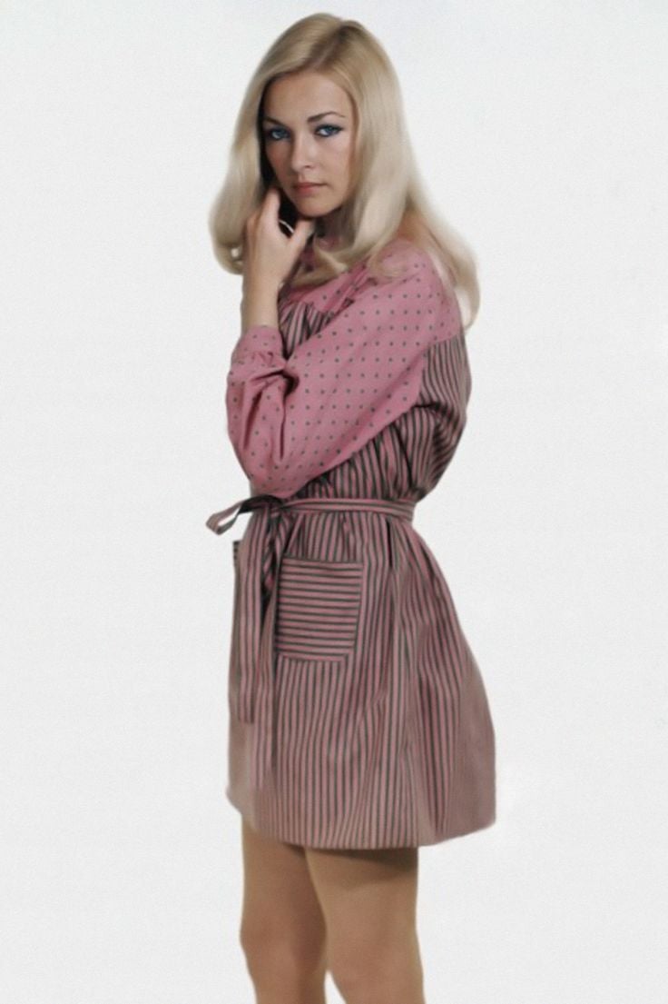 Alla Pugacheva yigiti bilan yalangoch holda